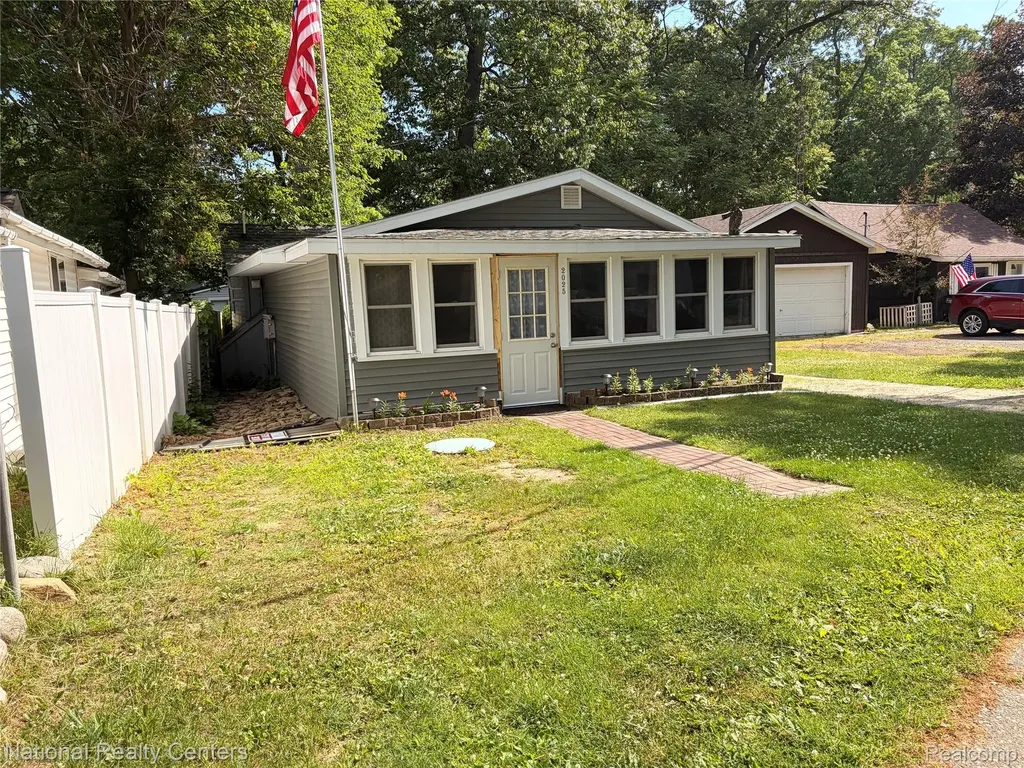 2025 Parkwood Court Norvell Township MI 49230