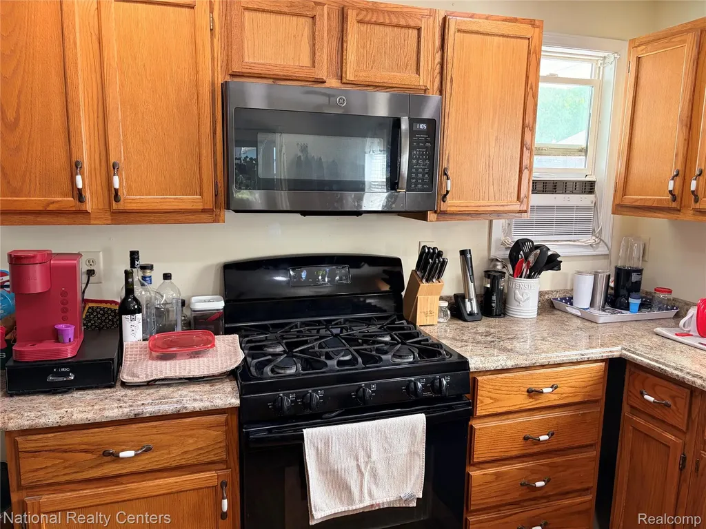 2025 Parkwood Court Norvell Township MI 49230