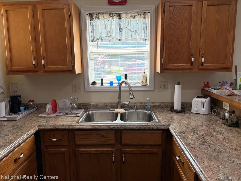 2025 Parkwood Court Norvell Township MI 49230