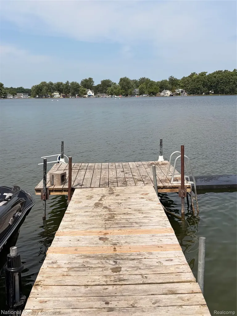 2025 Parkwood Court Norvell Township MI 49230