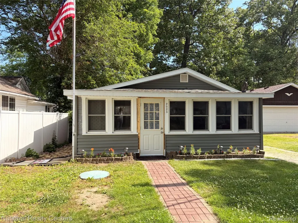 2025 Parkwood Court Norvell Township MI 49230