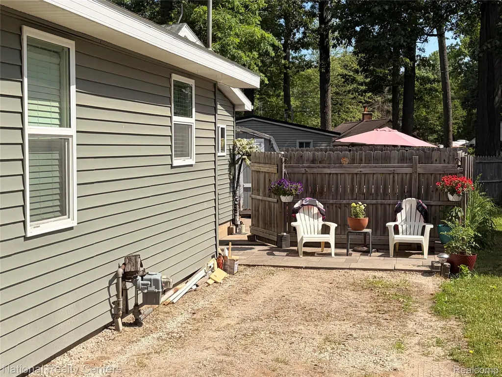 2025 Parkwood Court Norvell Township MI 49230