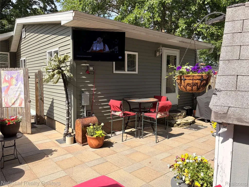 2025 Parkwood Court Norvell Township MI 49230