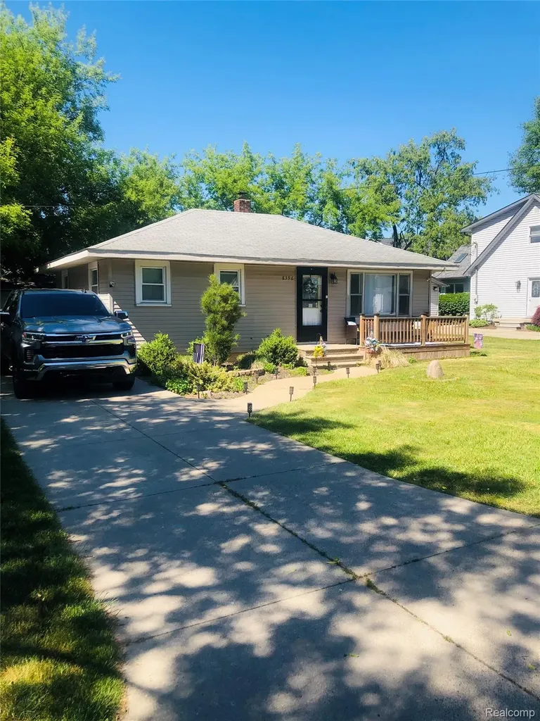 8396 Cooley Beach Drive White Lake Charter Township MI 48386
