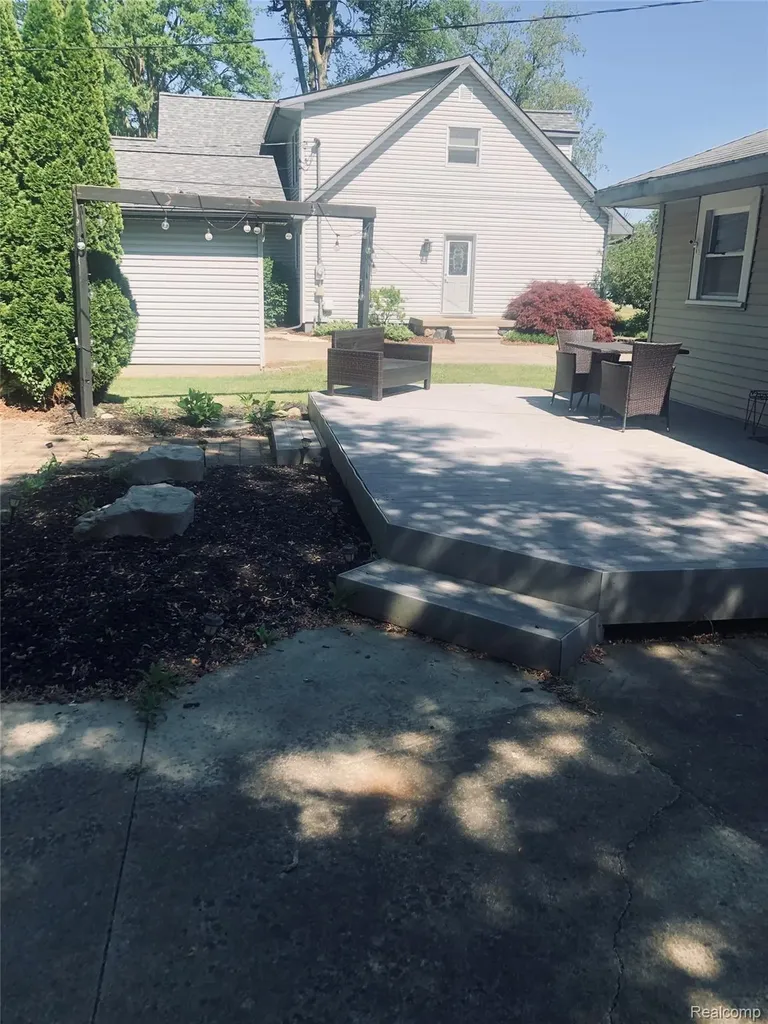 8396 Cooley Beach Drive White Lake Charter Township MI 48386