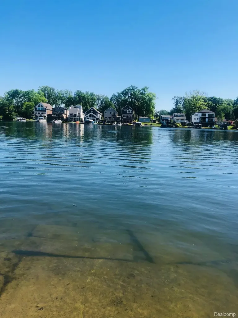 8396 Cooley Beach Drive White Lake Charter Township MI 48386