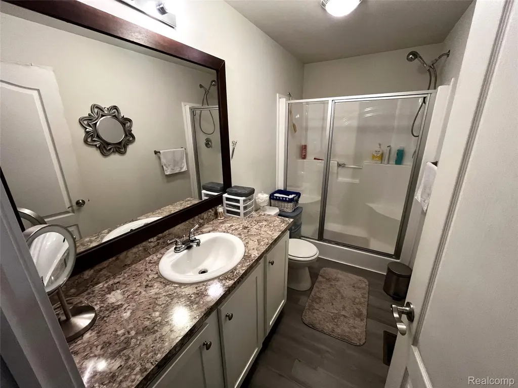 15376 Enchante Drive Clinton Charter Township MI 48038