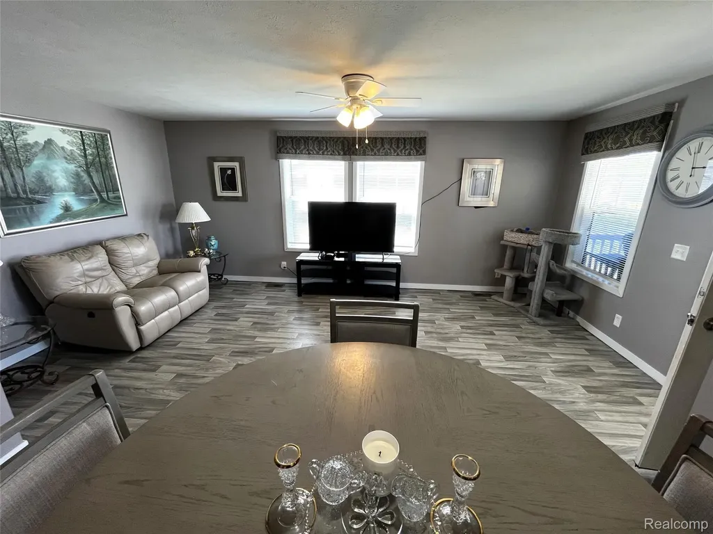 15376 Enchante Drive Clinton Charter Township MI 48038