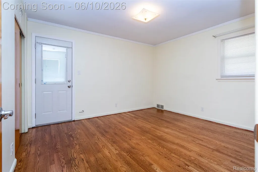 14869 Champaign Road Allen Park City MI 48101