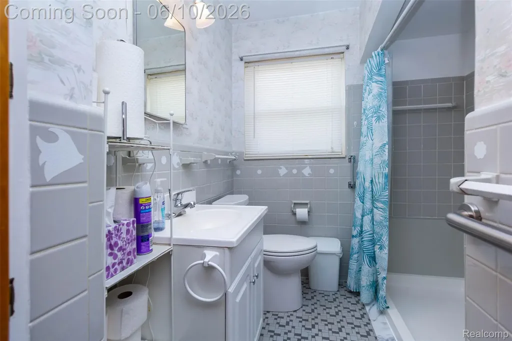 14869 Champaign Road Allen Park City MI 48101