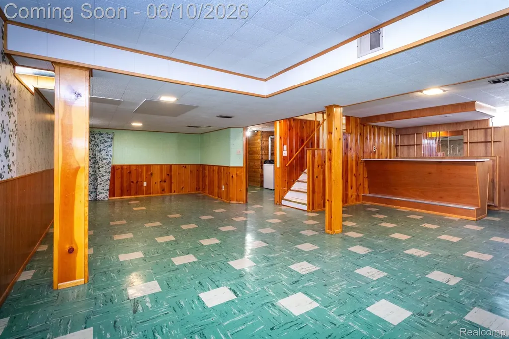 14869 Champaign Road Allen Park City MI 48101
