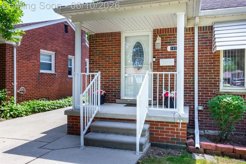 14869 Champaign Road Allen Park City MI 48101