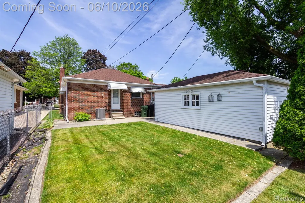 14869 Champaign Road Allen Park City MI 48101