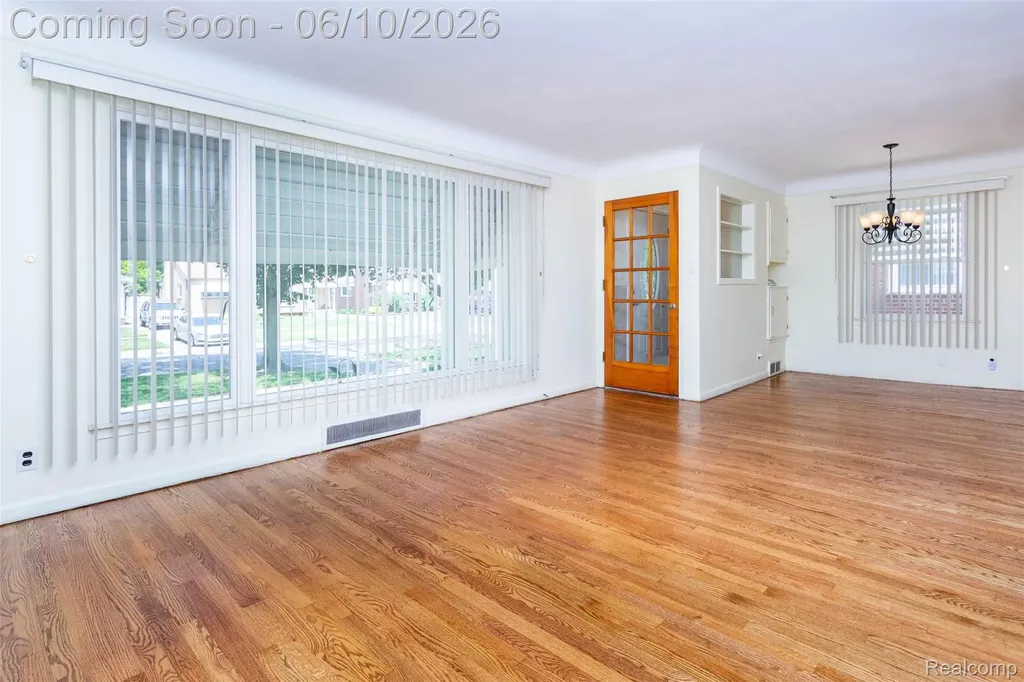 14869 Champaign Road Allen Park City MI 48101