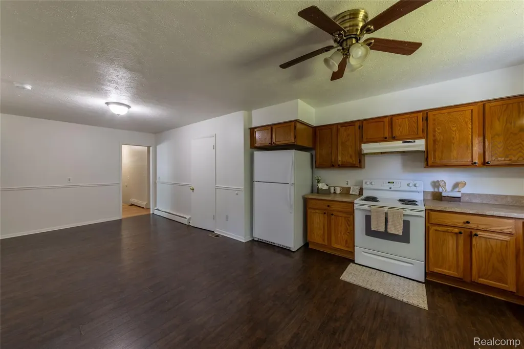 13390 Cogswell Street Romulus City MI 48174