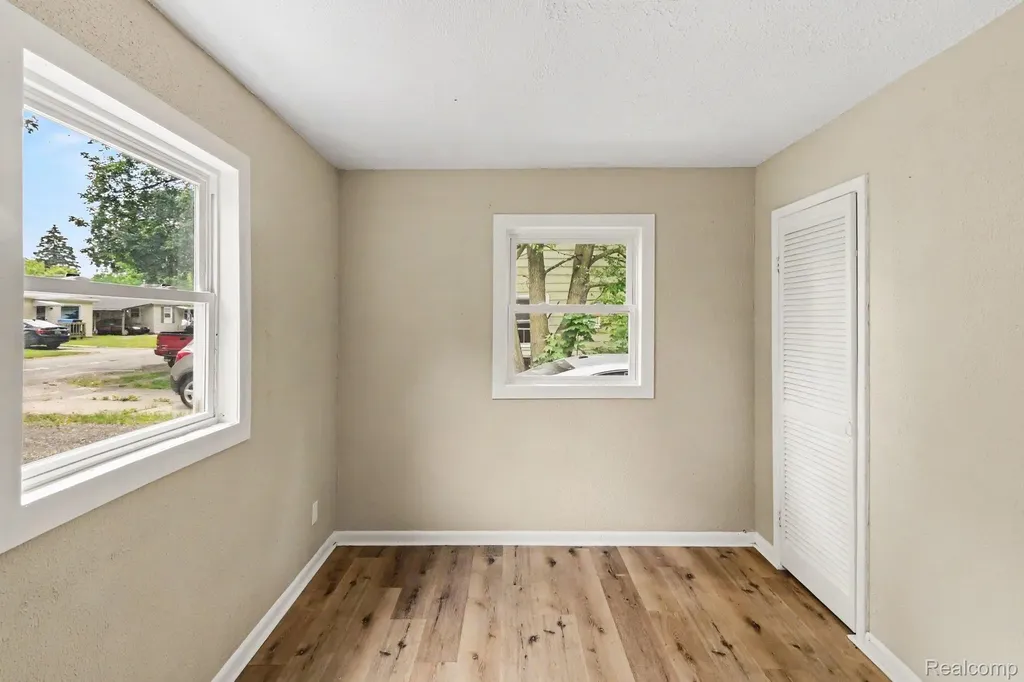 3235 Young Avenue Lansing City MI 48906