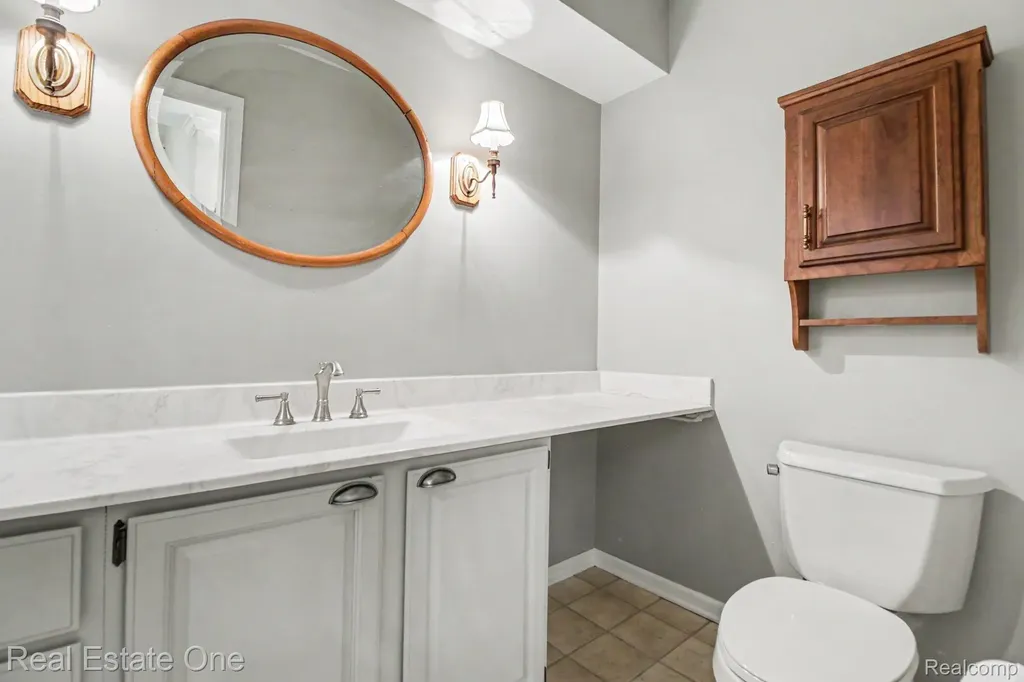 1751 Carpenter Drive Troy City MI 48098