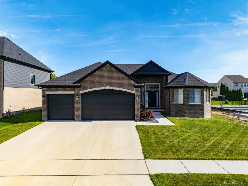 19077 Thompson Drive Macomb Township MI 48042