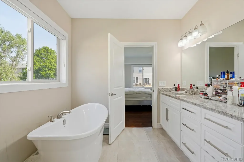 19077 Thompson Drive Macomb Township MI 48042