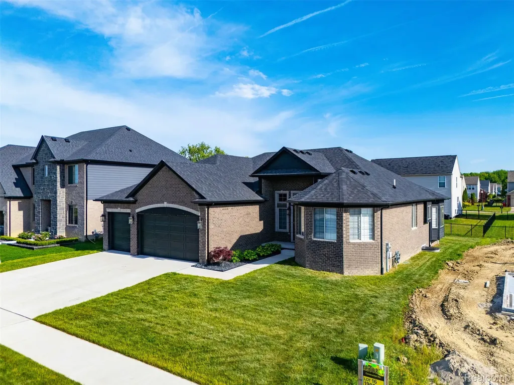 19077 Thompson Drive Macomb Township MI 48042