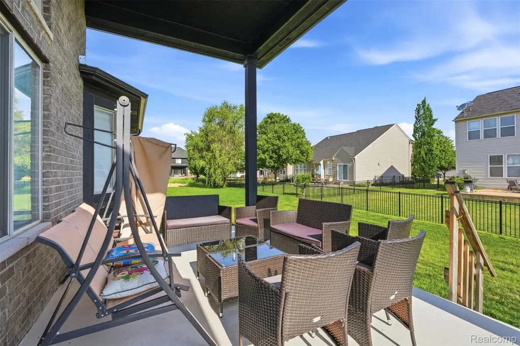 19077 Thompson Drive Macomb Township MI 48042