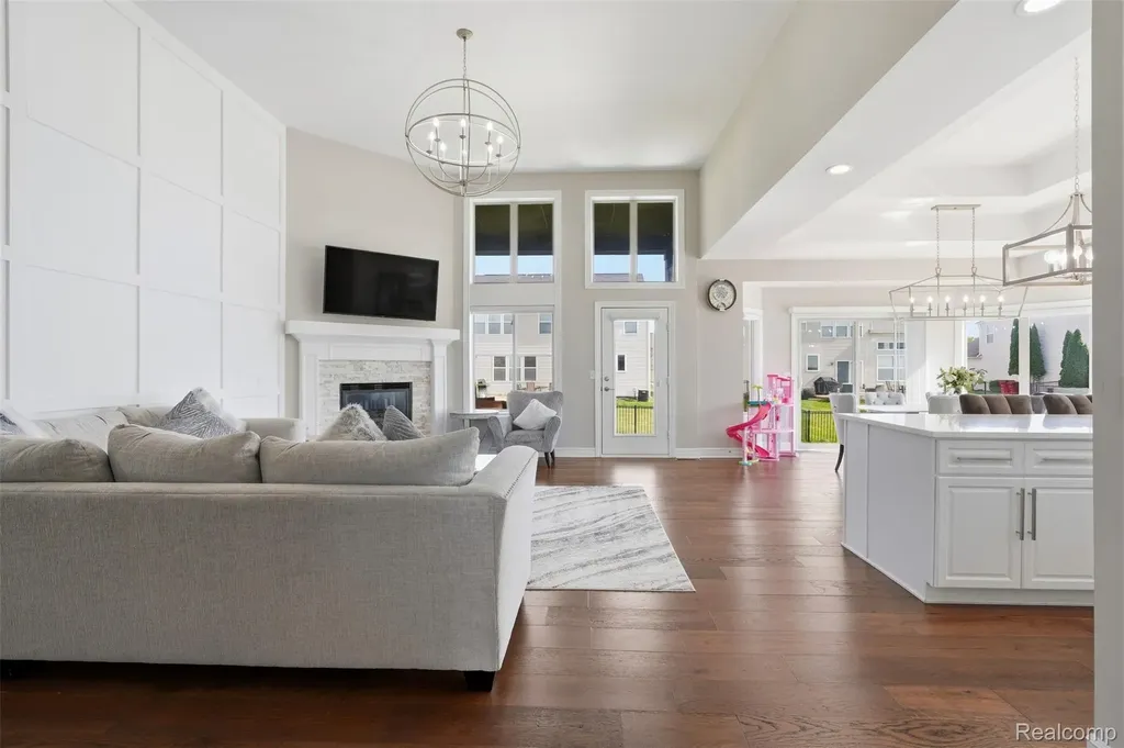 19077 Thompson Drive Macomb Township MI 48042