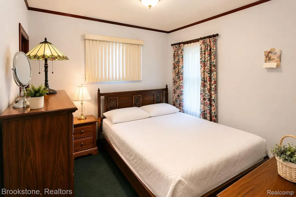 5129 Pennsylvania Street Detroit City MI 48213