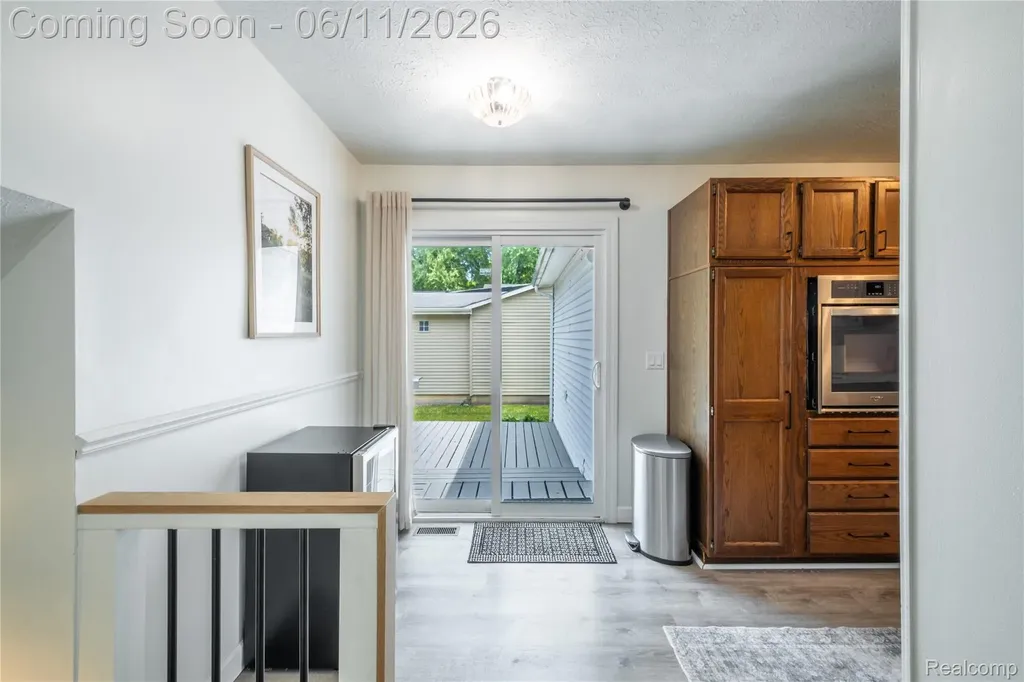 600 W Caroline Street Fenton City MI 48430