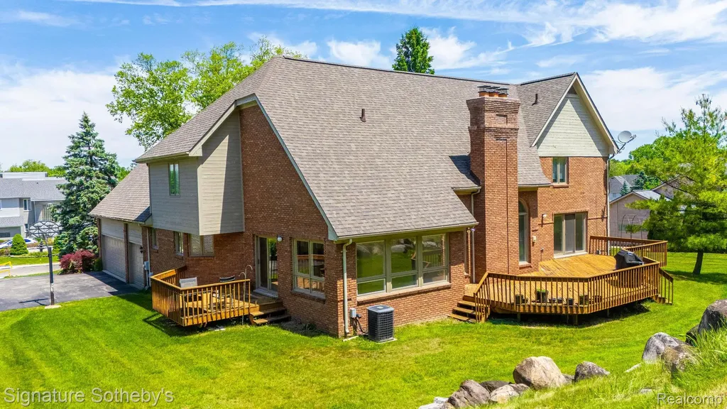 4156 Marlwood Drive West Bloomfield Charter Township MI 48323
