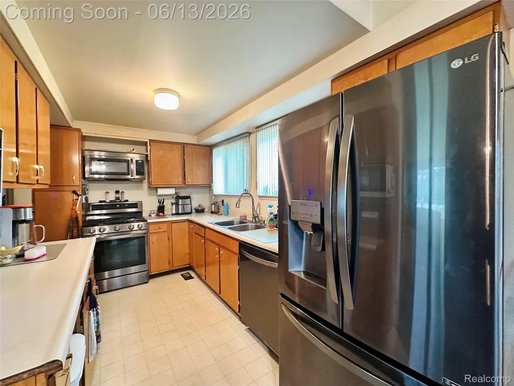 3505 Bendelow Road Rochester Hills City MI 48307