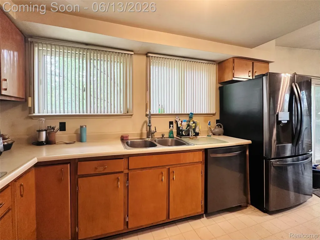 3505 Bendelow Road Rochester Hills City MI 48307