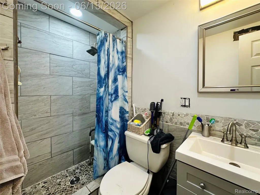 3505 Bendelow Road Rochester Hills City MI 48307
