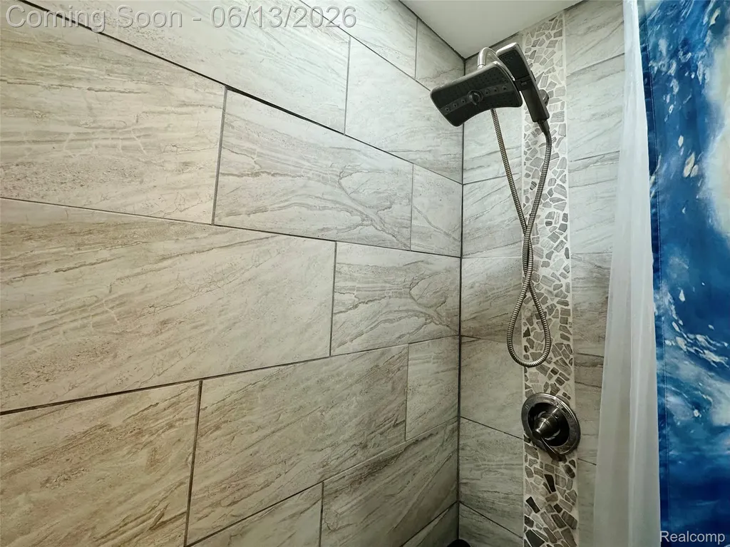 3505 Bendelow Road Rochester Hills City MI 48307