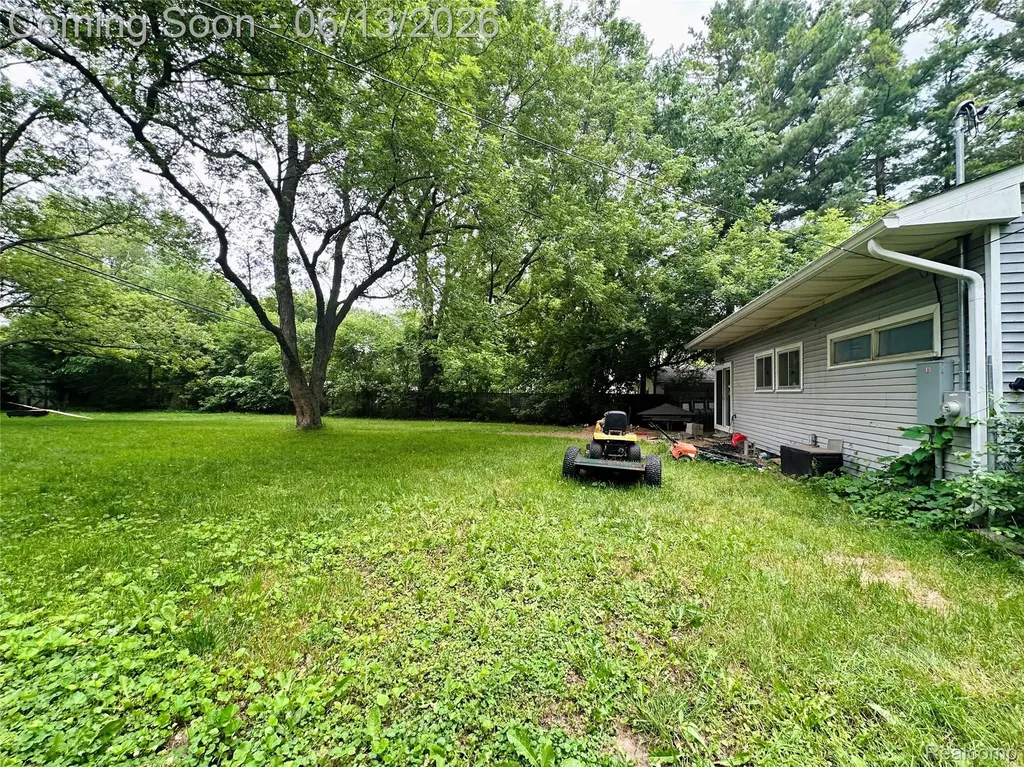 3505 Bendelow Road Rochester Hills City MI 48307