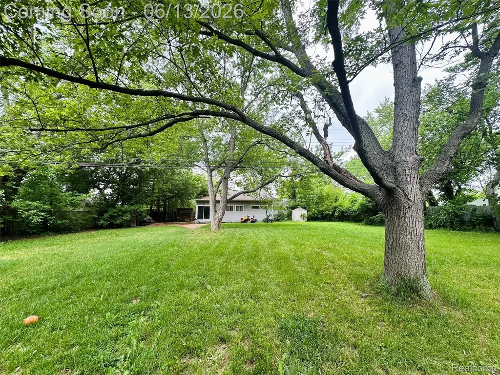 3505 Bendelow Road Rochester Hills City MI 48307