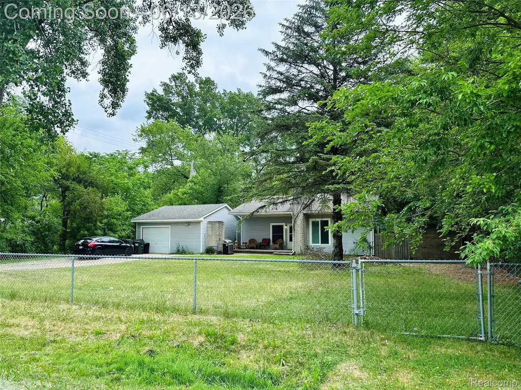 3505 Bendelow Road Rochester Hills City MI 48307