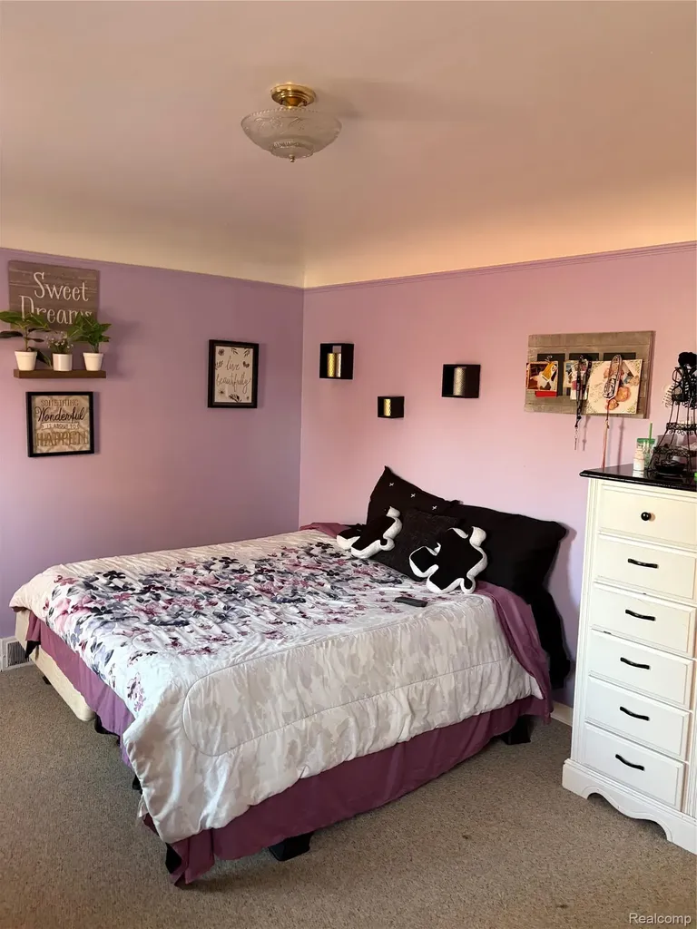 3139 S Liddesdale Street Detroit City MI 48217
