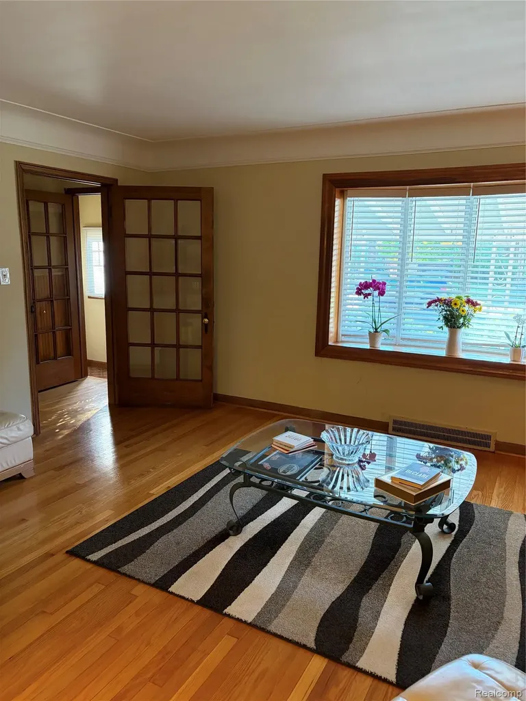 3139 S Liddesdale Street Detroit City MI 48217