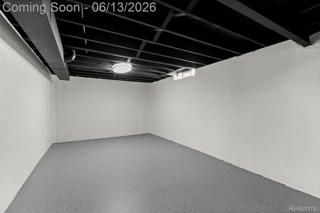 29578 Brown Court Garden City City MI 48135