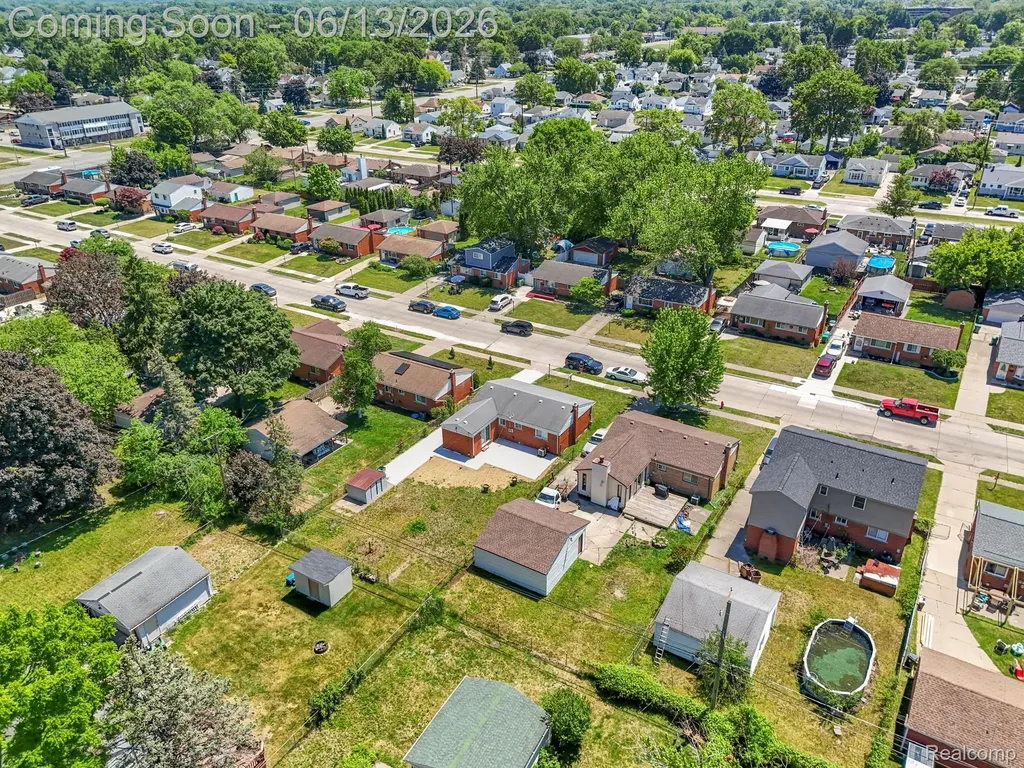29578 Brown Court Garden City City MI 48135