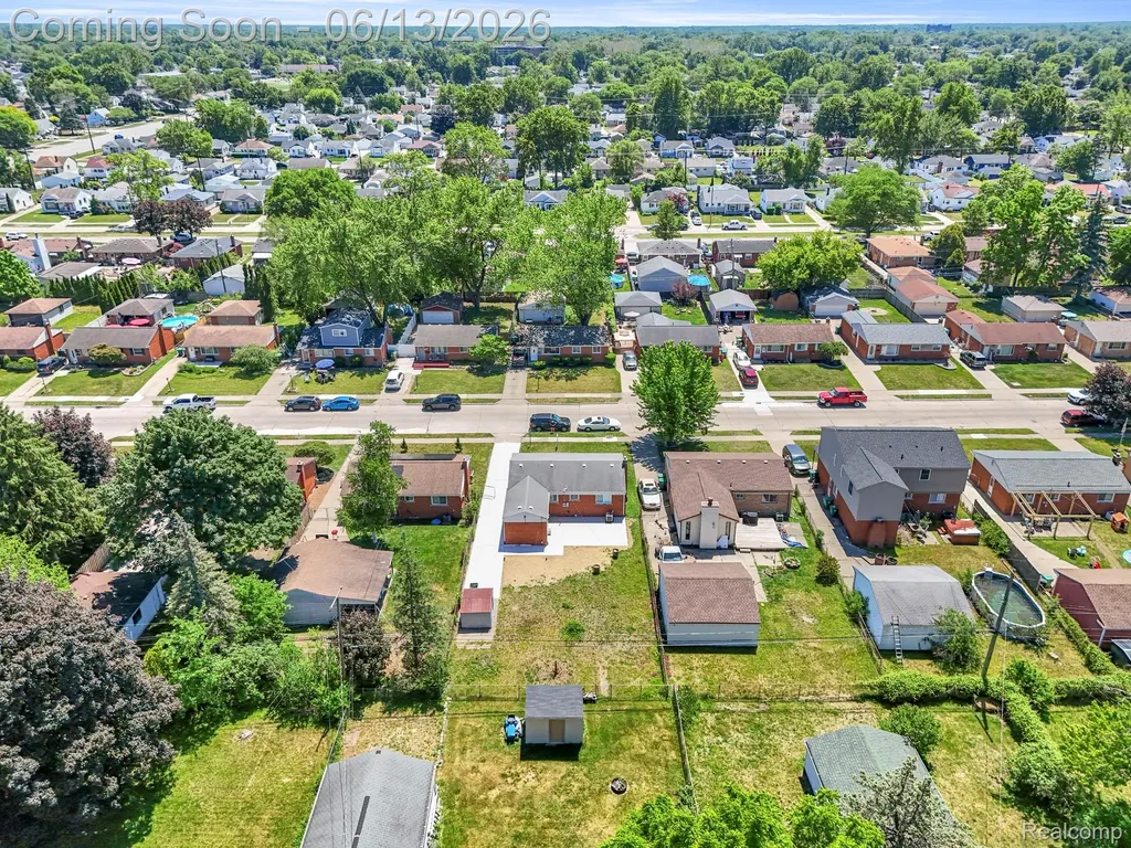 29578 Brown Court Garden City City MI 48135