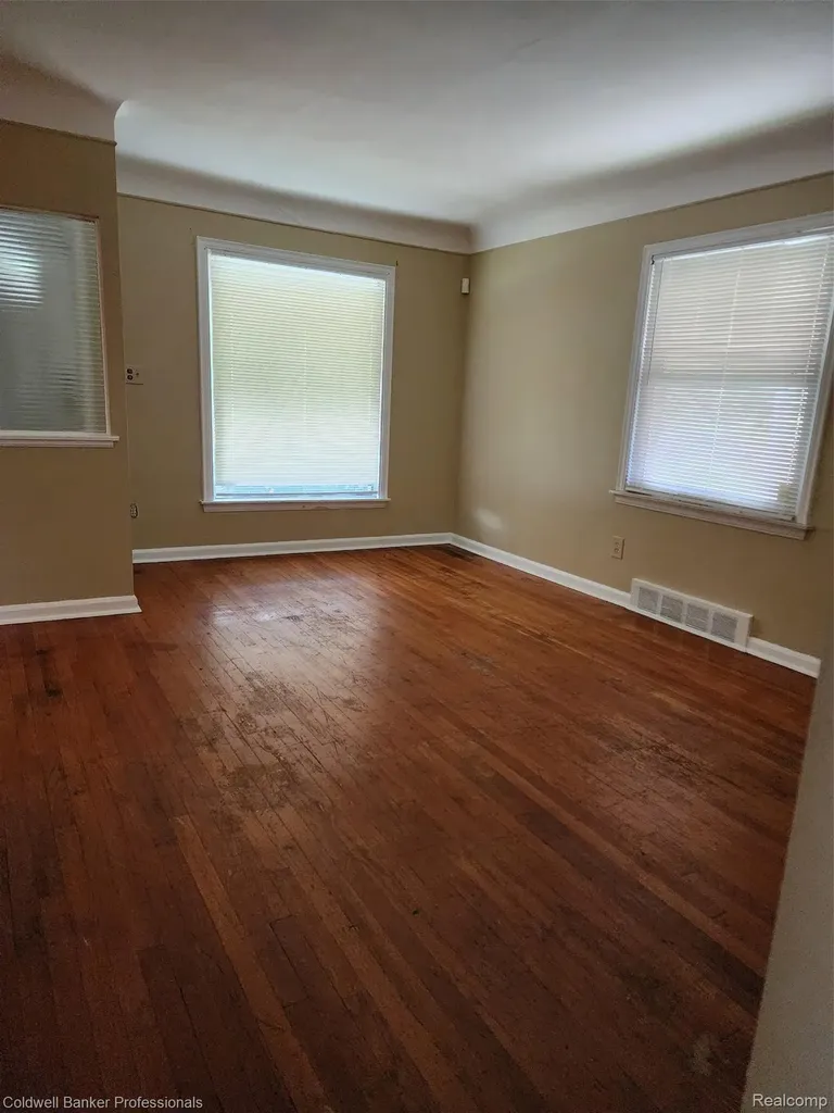 20045 Braile Street Detroit City MI 48219