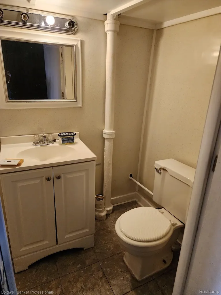 20045 Braile Street Detroit City MI 48219