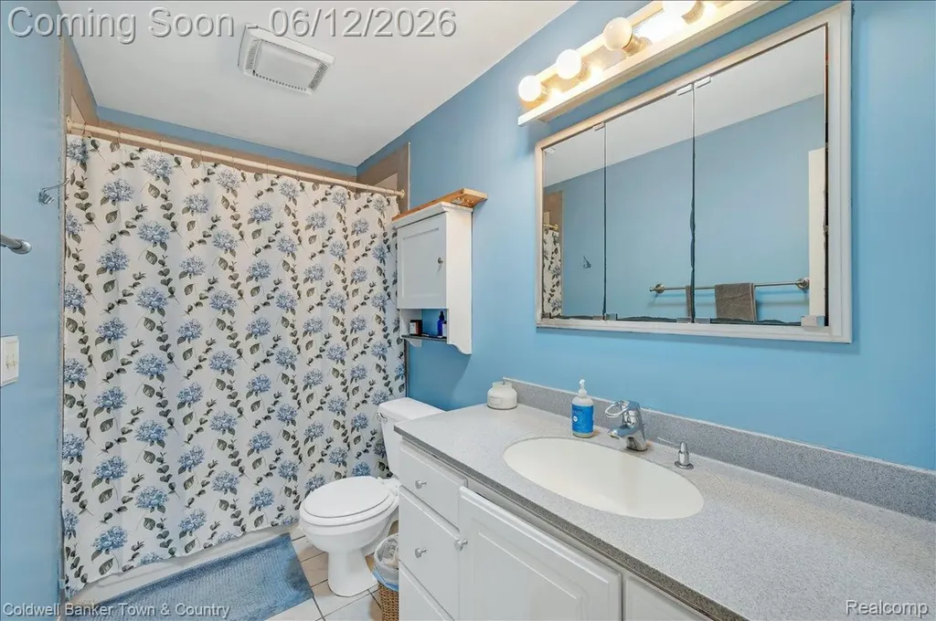 1991 Swaranne Drive West Bloomfield Charter Township MI 48324
