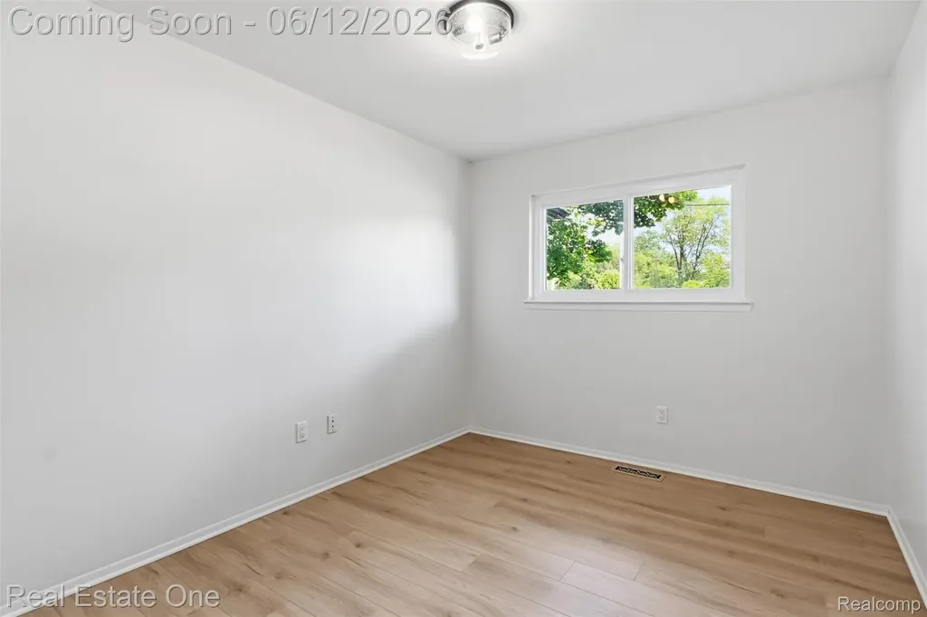 9649 Beech Daly Road Redford Charter Township MI 48239