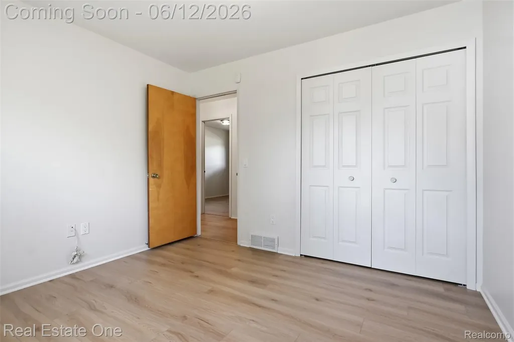 9649 Beech Daly Road Redford Charter Township MI 48239