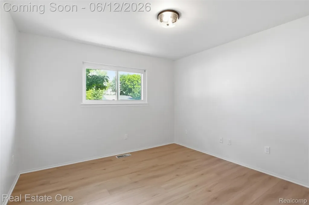 9649 Beech Daly Road Redford Charter Township MI 48239