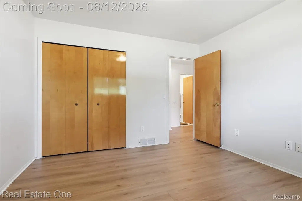 9649 Beech Daly Road Redford Charter Township MI 48239