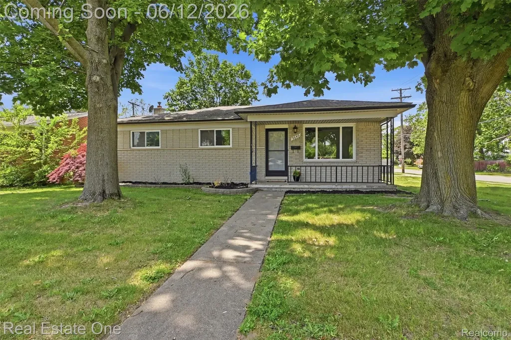 9649 Beech Daly Road Redford Charter Township MI 48239