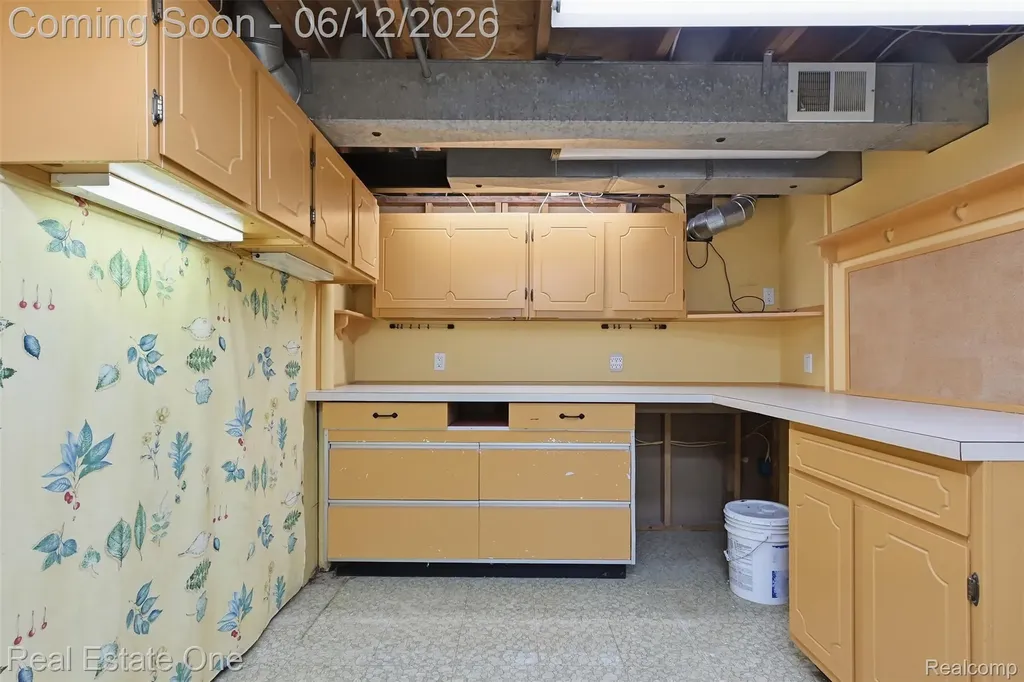 9649 Beech Daly Road Redford Charter Township MI 48239